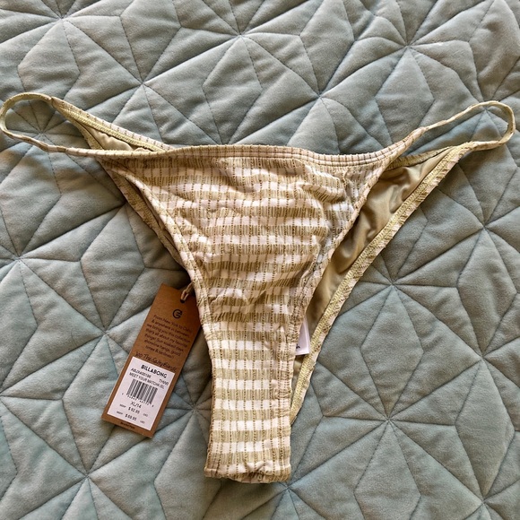 NWT Billabong meet your matcha THREE piece bikini - Picture 10 of 15